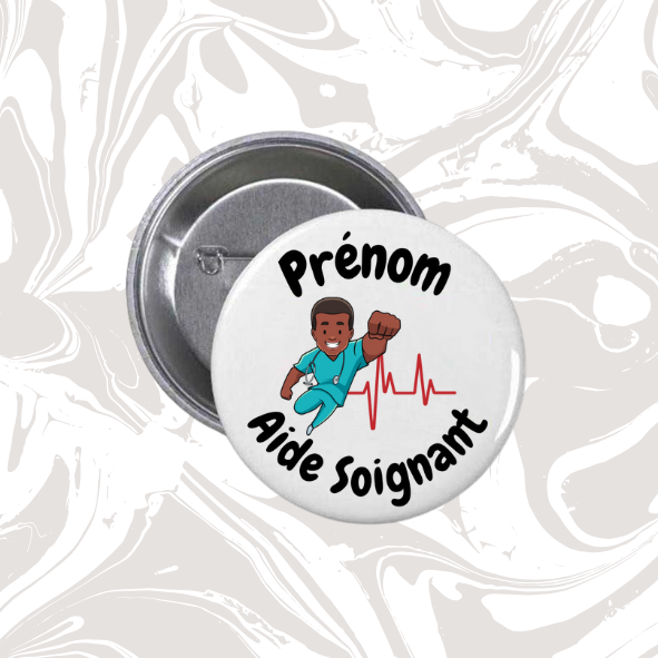 👉 Badge prénom personnalisable “Aide-soignant” (style super-héros + tracé ECG)