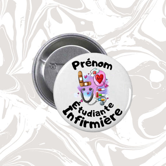 👉 Badge prénom personnalisable “Étudiante infirmière LOVE médical”