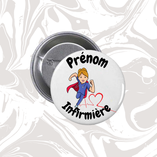 👉 Badge prénom personnalisable “Infirmière super-héroïne”