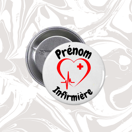 👉 Badge prénom personnalisable “Infirmière cœur médical”