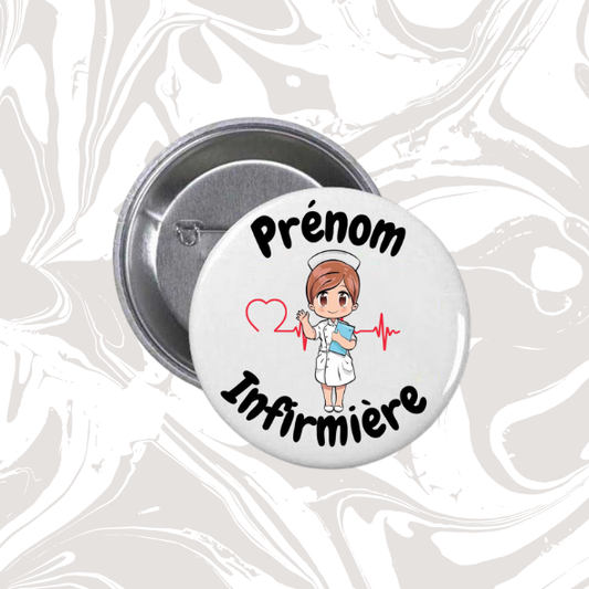 👉 Badge prénom personnalisable “Infirmière carnet & cœur ECG”