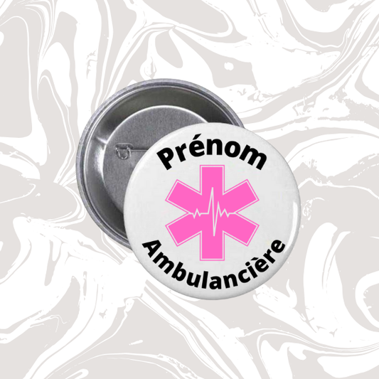 👉 Badge personnalisé ambulancière – Prénom + logo médical rose