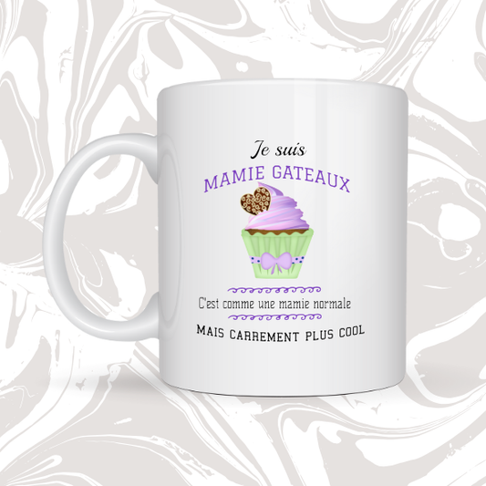 👉 Mug cadeau 🎁 "Mamie Gâteaux – Plus cool qu’une mamie normale"